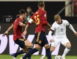 Jelang Big Match Spanyol vs Jerman! Enrique Waspada, Flick Tebar Ancaman