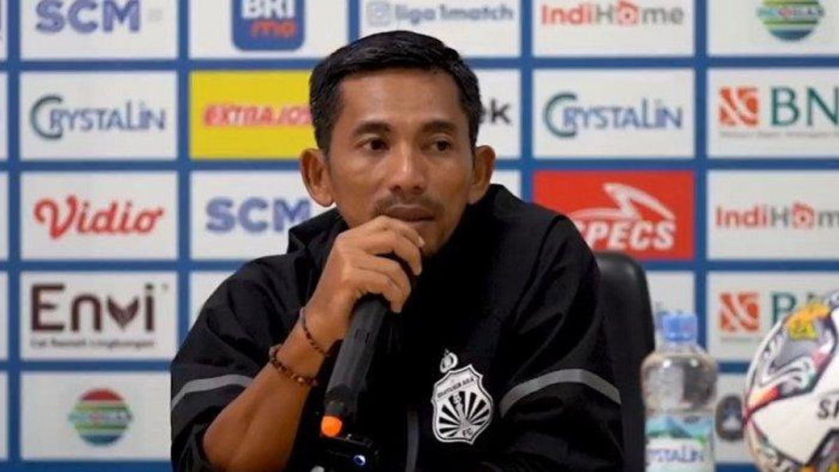 Pelatih Caretaker Bhayangkara Agus Sugeng Riyanto
