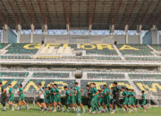 Dari Jajanan Hingga Rumput: Stadion Gelora Bung Tomo Siap Sambut FIFA Matchday, Liga 1, Sampai Kompetisi AFC