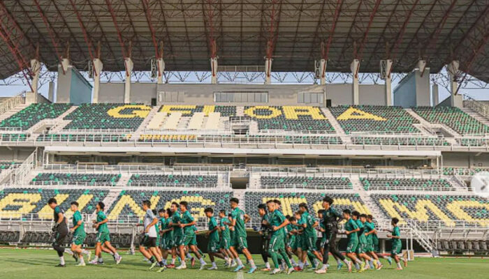 Dari Jajanan Hingga Rumput: Stadion Gelora Bung Tomo Siap Sambut FIFA Matchday, Liga 1, Sampai Kompetisi AFC