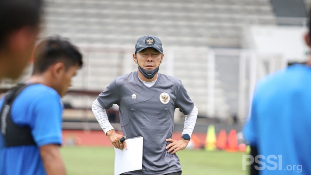 Shin Tae Yong telah memperpanjang kontrak dan akan tetap bersama Timnas Indonesia.