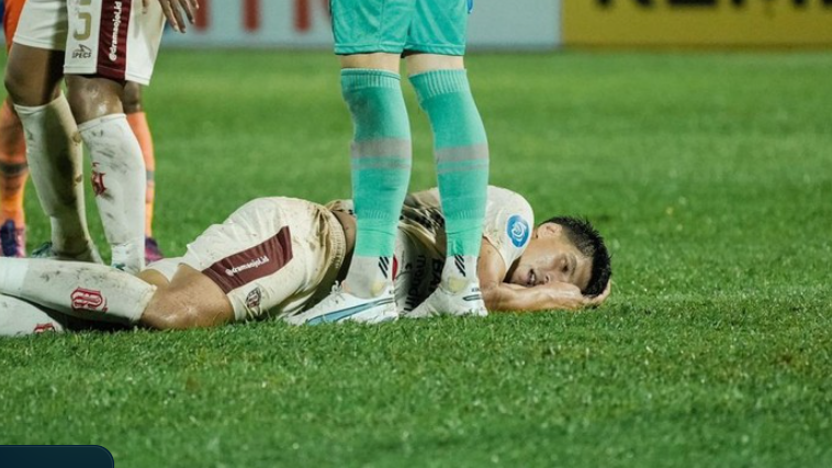 Elias Dolah alami cedera parah (Sumber Foto: Instagram @pengamatsepakbola)