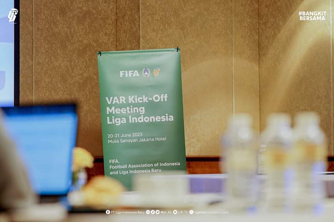PT Liga Indonesia Baru (LIB) untuk segera menerapkan teknologi Video Assistant Referee (VAR) di Liga 1