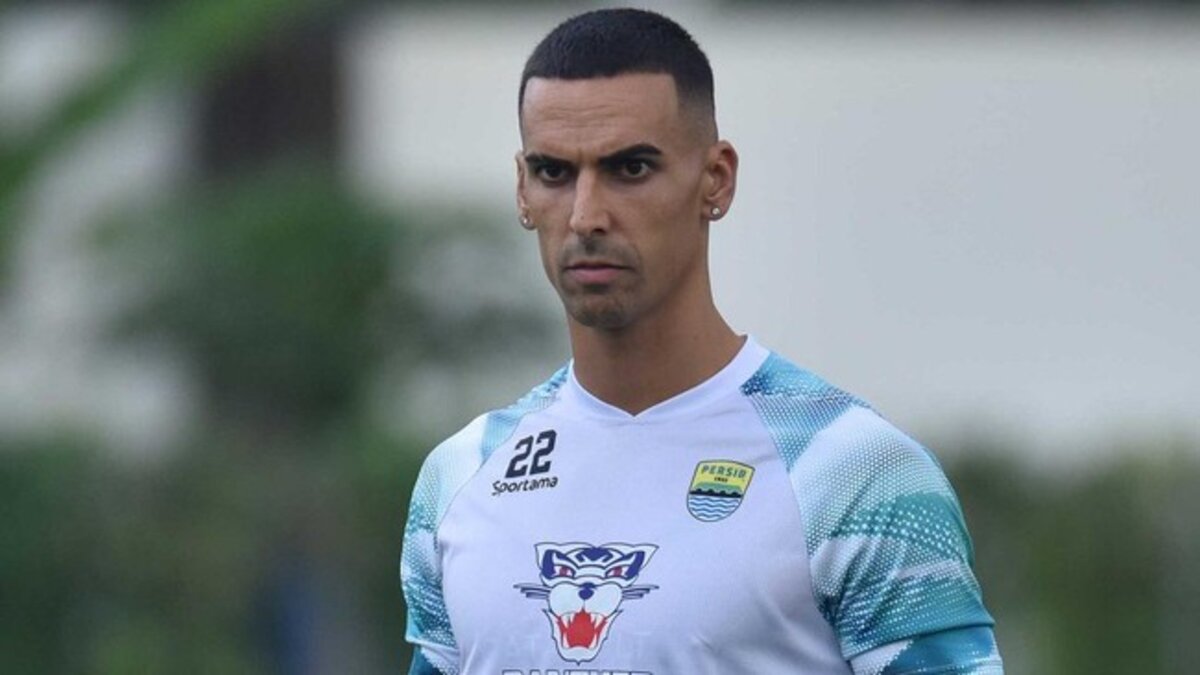 Bek Persib Bandung Alberto Rodriguez