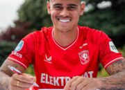 Kabar Pemain Keturunan Grade A, Mees Hilgers Perpanjang Kontrak dengan Twente FC
