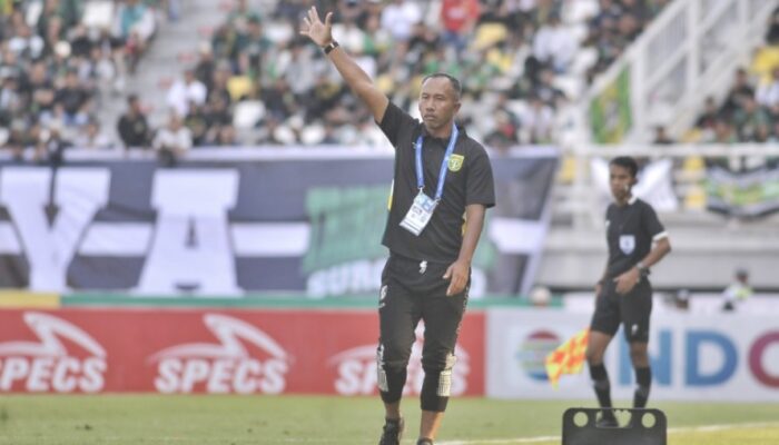 Persebaya Melesat Naik Kalahkan Juara Bertahan Liga, Uston Nawawi: Saya Bersyukur Tim Bisa…