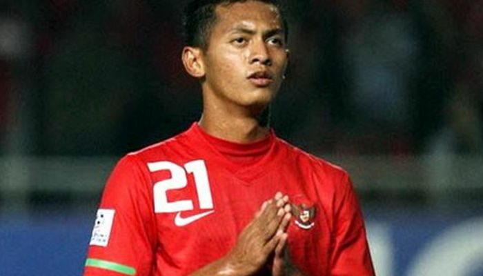 Kocak! Eks Wonderkid Timnas Indonesia Ini Tersungkur Ditekel Ayam