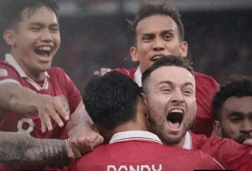 Timnas Indonesia senior saat selebrasi kemenangan (Infobola)
