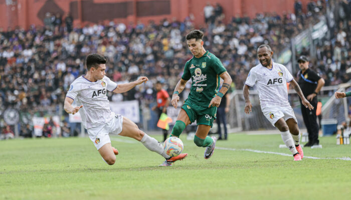 Hasil Liga 1 2023: Persik Kediri Lumpuhkan Persebaya Surabaya dengan Skor 4-0