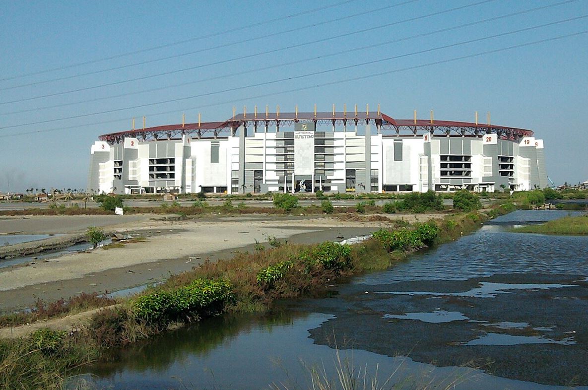 Stadion Utama Gelora Bung Tomo (Wikipedia)
