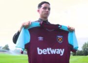 Daftar Pesepakbola Muslim Keturunan Indonesia, Nomor 3 Pernah Main di West Ham