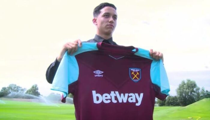 Daftar Pesepakbola Muslim Keturunan Indonesia, Nomor 3 Pernah Main di West Ham