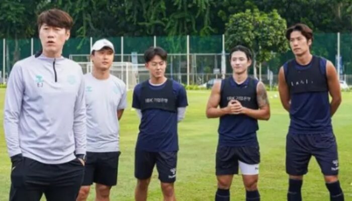 Dituding Rekrut Arhan Untuk Marketing, Pelatih Suwon FC Katakan Ini