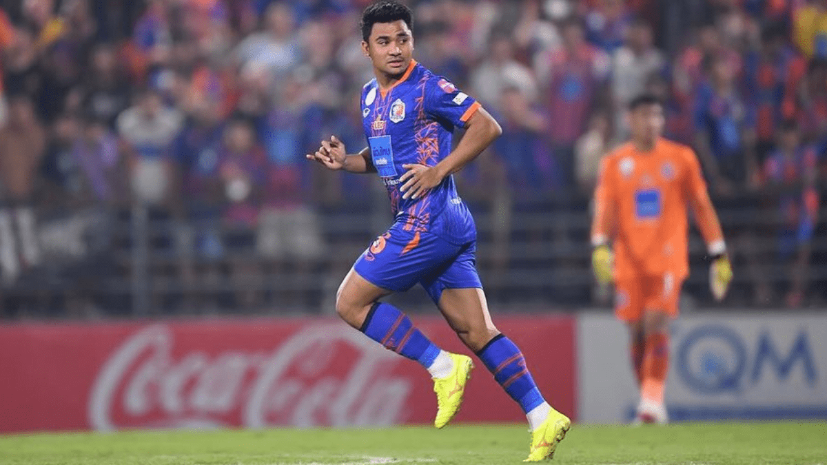 Asnawi Mangkualam debut bersama klub barunya Port FC yang berakhir manis.